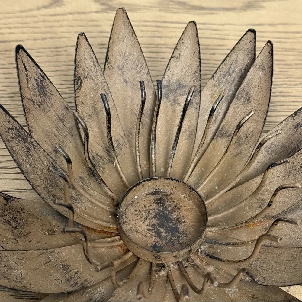 Rustic Metal Flower Decor Lotus Candle Holder